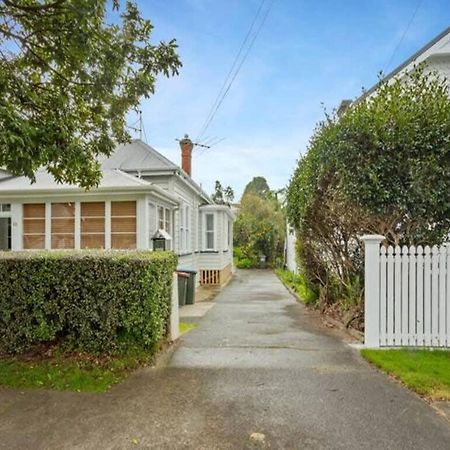 Cheerful 1 Bedroom Home With Free Parking Auckland Bagian luar foto