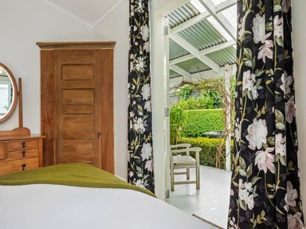 Cheerful 1 Bedroom Home With Free Parking Auckland Bagian luar foto