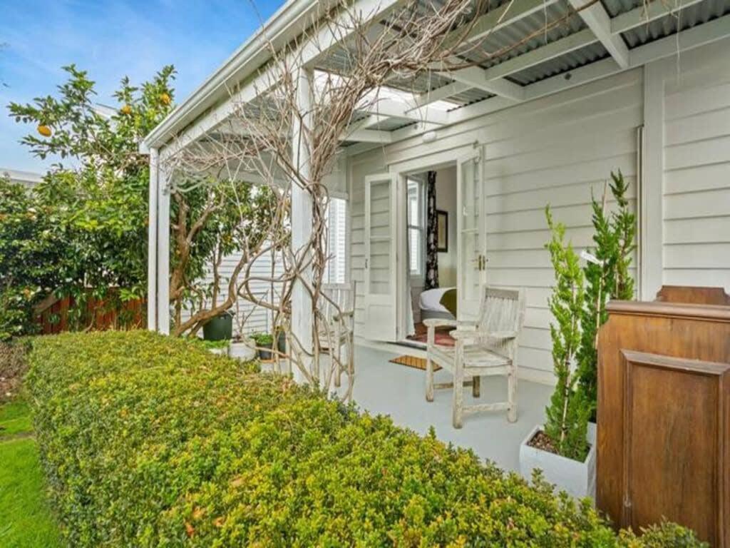 Cheerful 1 Bedroom Home With Free Parking Auckland Bagian luar foto