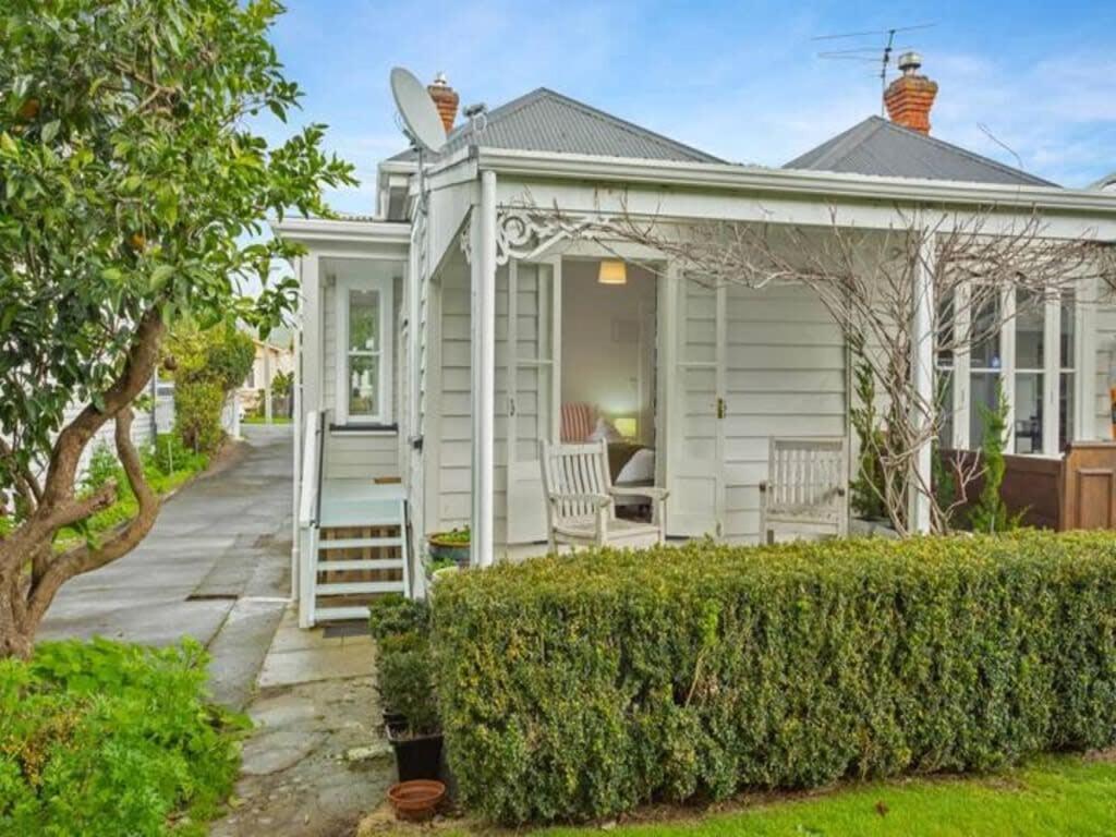 Cheerful 1 Bedroom Home With Free Parking Auckland Bagian luar foto