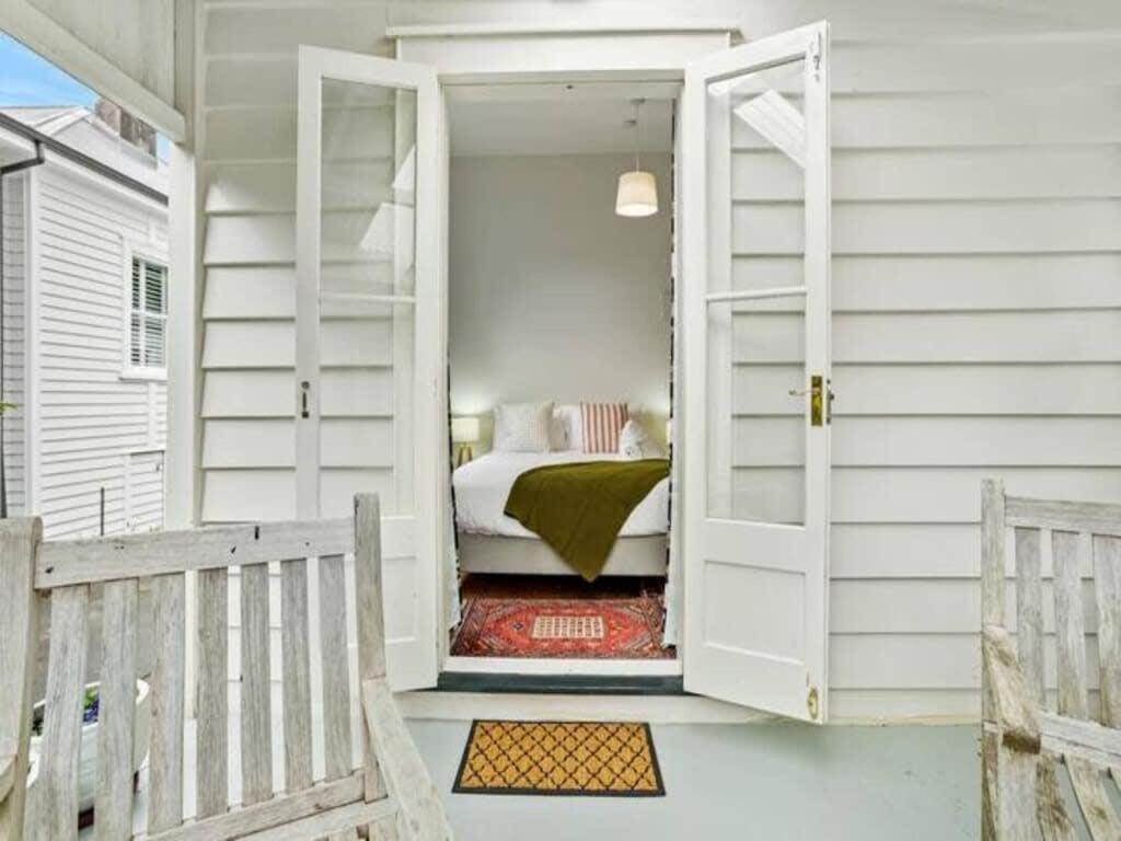 Cheerful 1 Bedroom Home With Free Parking Auckland Bagian luar foto