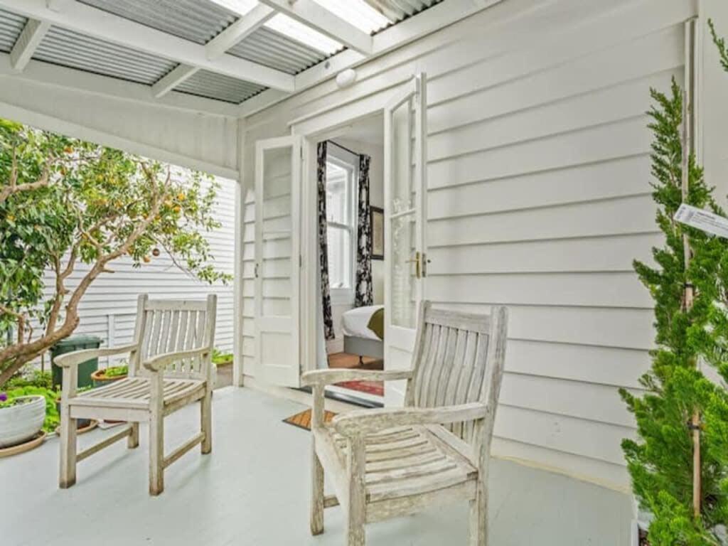 Cheerful 1 Bedroom Home With Free Parking Auckland Bagian luar foto